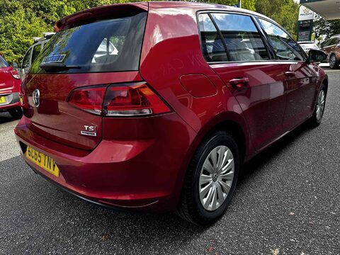 Volkswagen Golf S TSI BLUEMOTION TECHNOLOGY 2