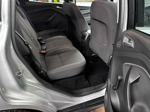 Ford C-Max ZETEC 28