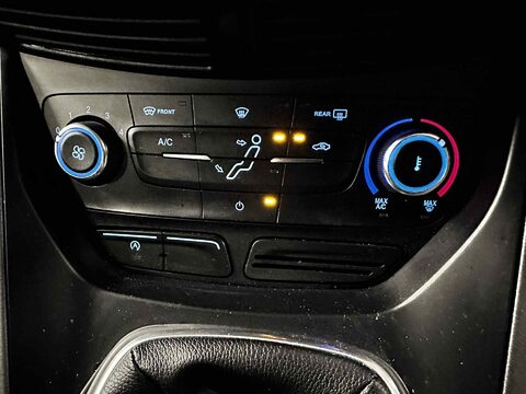 Ford C-Max ZETEC 23