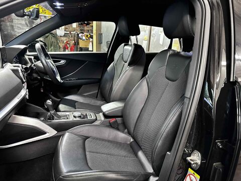 Audi Q2 TFSI S LINE 17