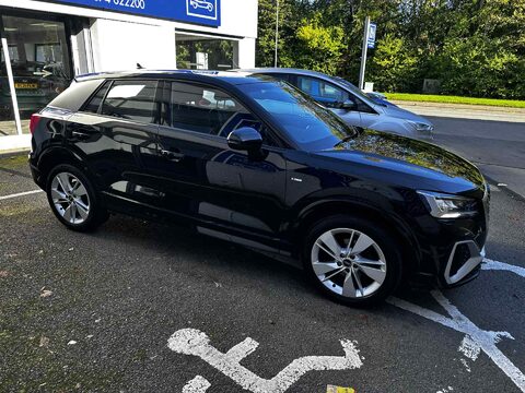 Audi Q2 TFSI S LINE 8