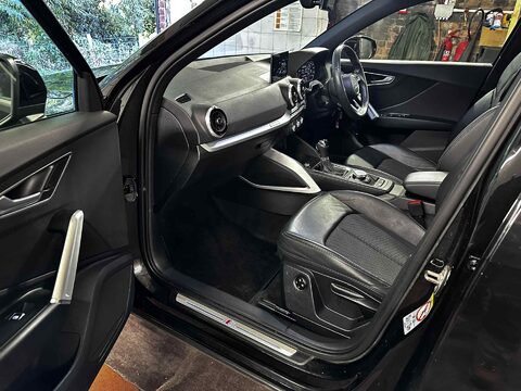 Audi Q2 TFSI S LINE 3