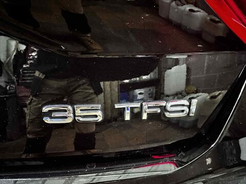 Audi Q2 TFSI S LINE 10