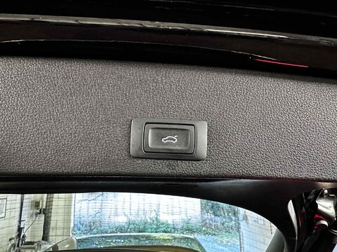 Audi Q2 TFSI S LINE 30