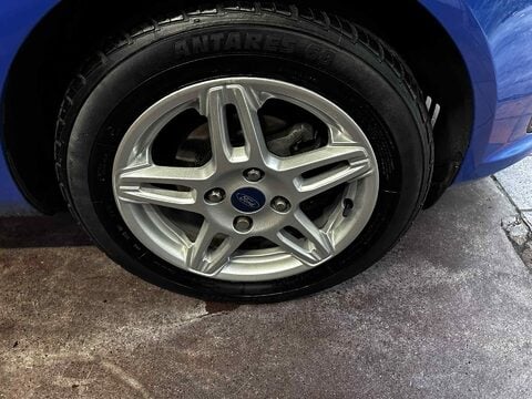 Ford Fiesta ZETEC 11
