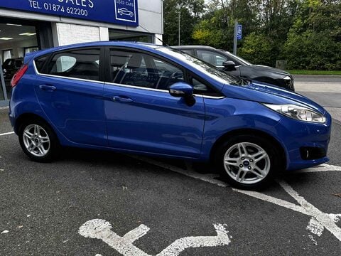 Ford Fiesta ZETEC 8