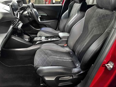 Peugeot 2008 PURETECH S/S GT PREMIUM 14