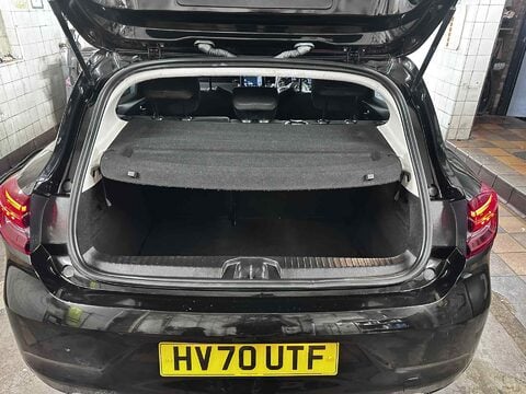 Renault Clio ICONIC DCI 29