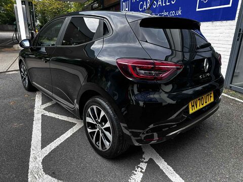 Renault Clio ICONIC DCI 6