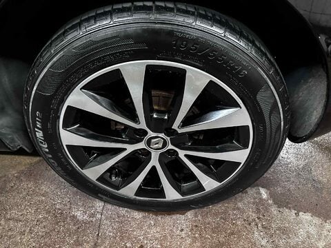 Renault Clio ICONIC DCI 13
