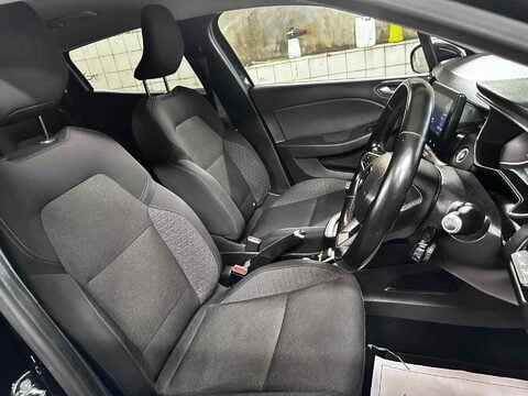 Renault Clio ICONIC DCI 16