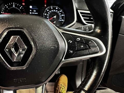 Renault Clio ICONIC DCI 18