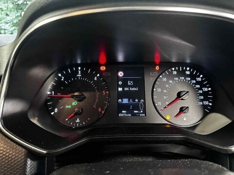 Renault Clio ICONIC DCI 19