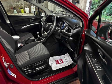 Suzuki SX4 S-Cross MOTION BOOSTERJET MHEV 15