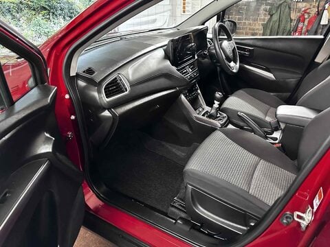Suzuki SX4 S-Cross MOTION BOOSTERJET MHEV 3