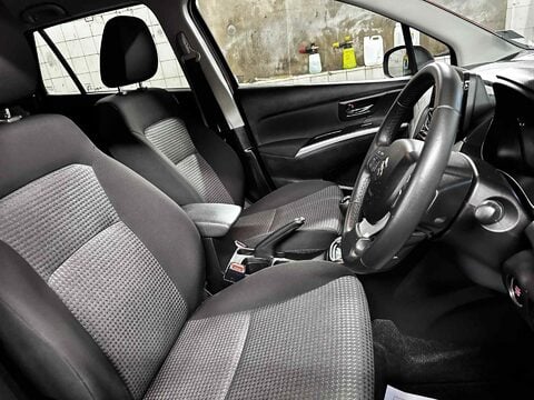 Suzuki SX4 S-Cross MOTION BOOSTERJET MHEV 14