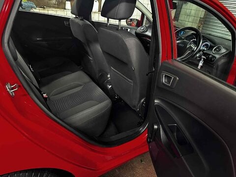 Ford Fiesta ZETEC 27