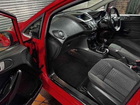 Ford Fiesta ZETEC 3