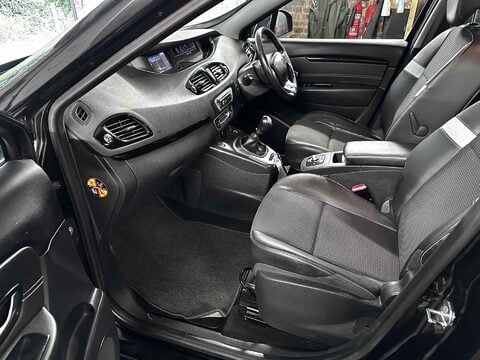Renault Scenic DYNAMIQUE NAV DCI 3