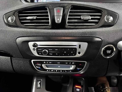 Renault Scenic DYNAMIQUE NAV DCI 19