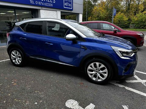 Renault Captur ICONIC TCE EDC 8
