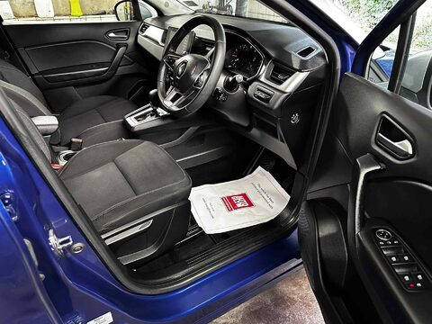 Renault Captur ICONIC TCE EDC 16