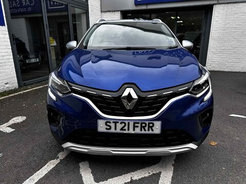 Renault Captur ICONIC TCE EDC 4