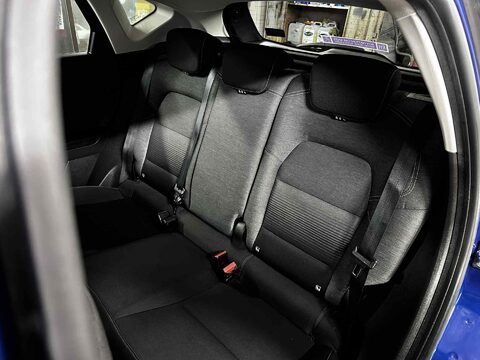 Renault Captur ICONIC TCE EDC 28