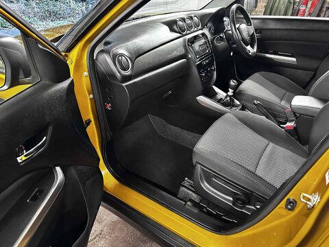 Suzuki Vitara SZ-T BOOSTERJET MHEV 3
