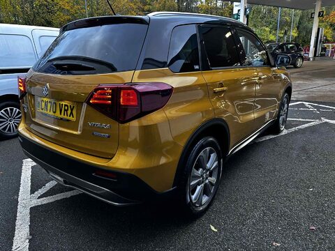 Suzuki Vitara SZ-T BOOSTERJET MHEV 2