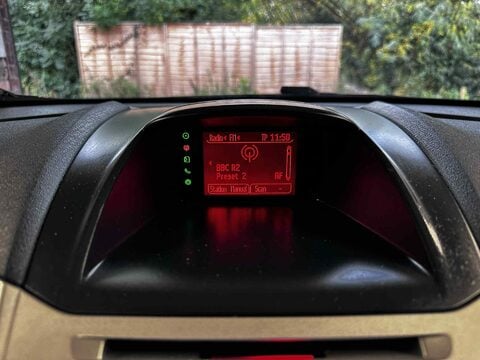 Ford Fiesta ZETEC 19