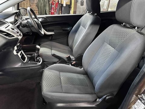 Ford Fiesta ZETEC 24
