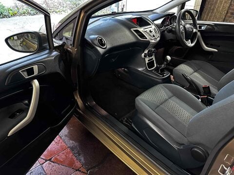 Ford Fiesta ZETEC 3