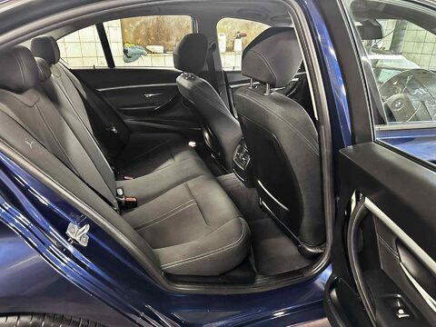 BMW 3 Series 320I SPORT 28