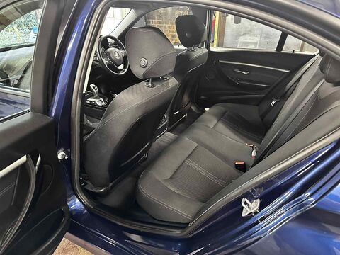 BMW 3 Series 320I SPORT 27