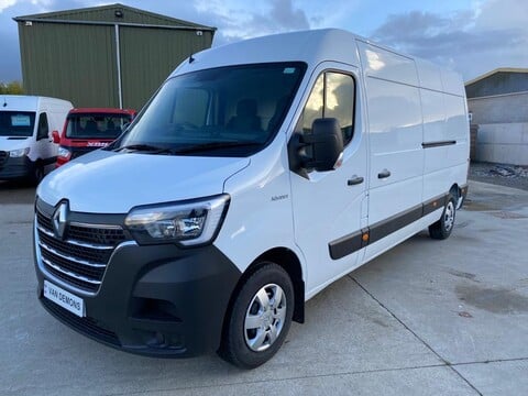 Renault Master LWB 1