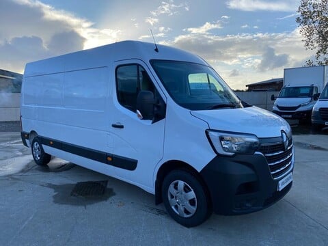 Renault Master LWB 3