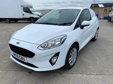 Ford Fiesta BASE TDCI 1