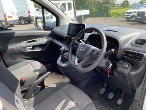 Vauxhall Combo L1H1 2300 SPORTIVE S/S 11