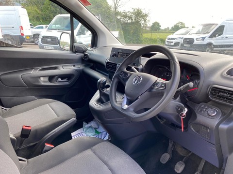 Vauxhall Combo L2H1 2300 SPORTIVE S/S 11