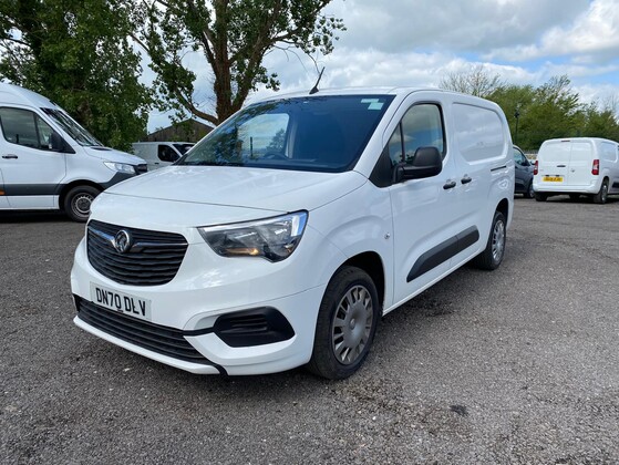 Vauxhall Combo L2H1 2300 SPORTIVE S/S