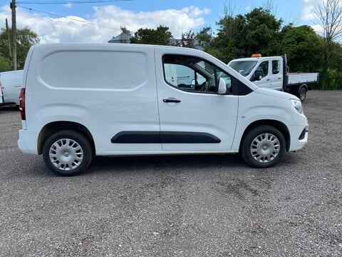 Vauxhall Combo L1H1 2300 SPORTIVE 4