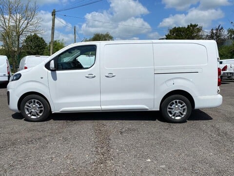 Vauxhall Vivaro L2H1 2900 SPORTIVE S/S 8