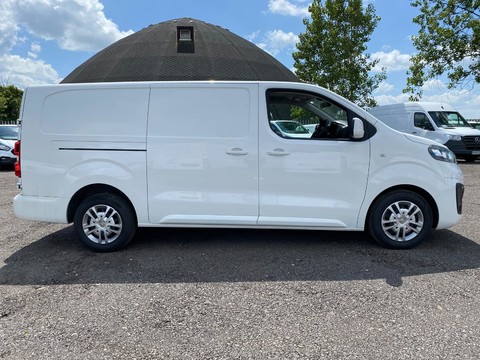 Vauxhall Vivaro L2H1 2900 SPORTIVE S/S 4