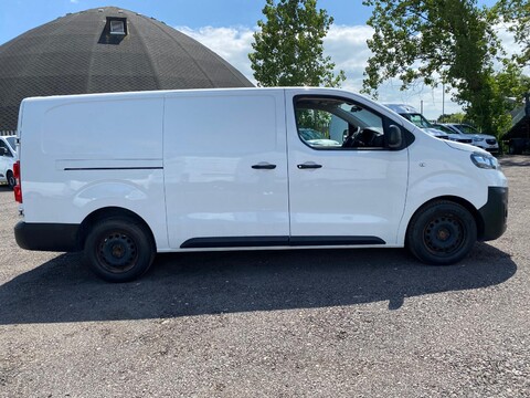 Vauxhall Vivaro L2H1 2900 DYNAMIC S/S 4