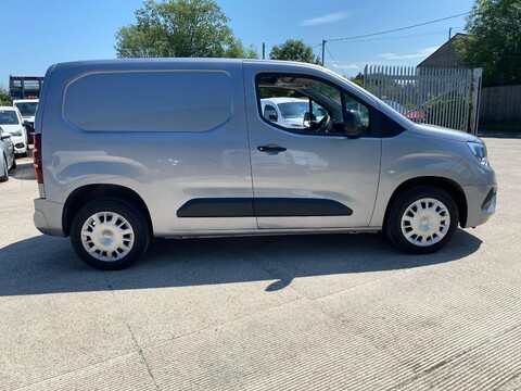 Vauxhall Combo L1H1 2300 SPORTIVE S/S 4