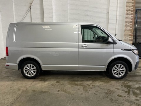 Volkswagen Transporter T28 TDI P/V HIGHLINE 4