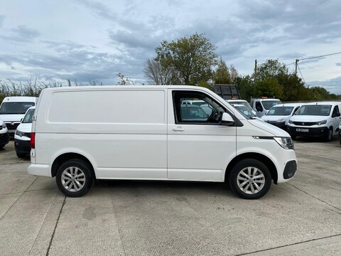 Volkswagen Transporter T28 TDI P/V HIGHLINE 9