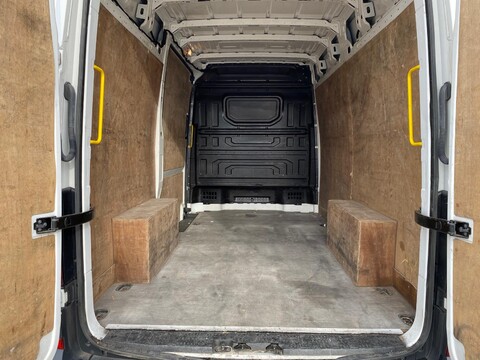 Volkswagen Crafter CR35 TDI M H/R P/V TRENDLINE 7