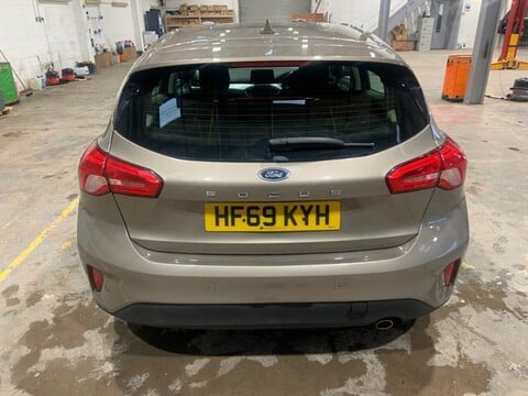 Ford Focus ZETEC TDCI 6